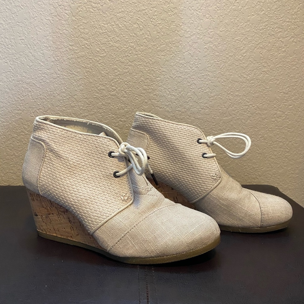 Toms Wedge Booties